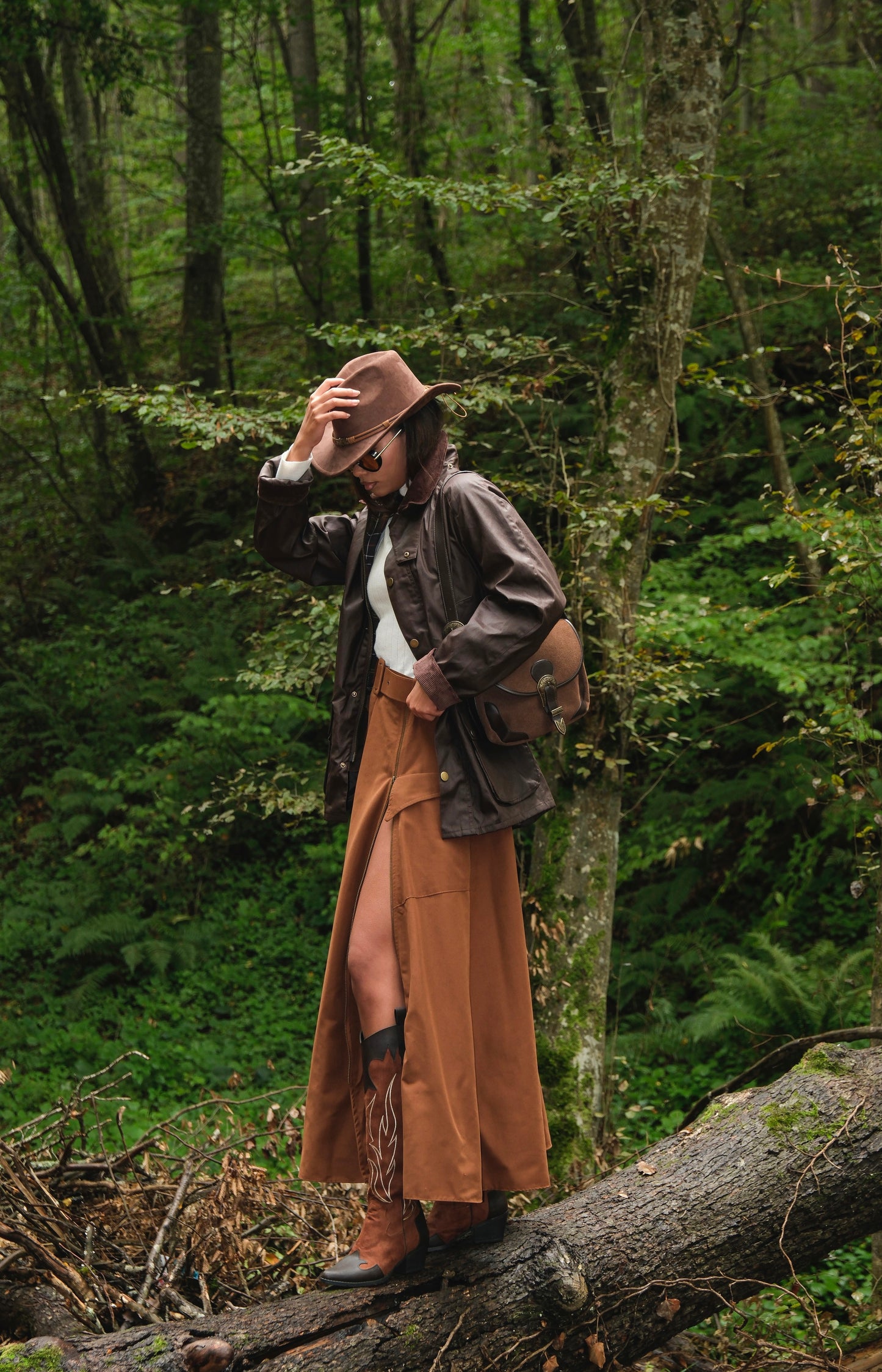 Kahverengi Mumlu Gabardin Ekose Astarlı Parka