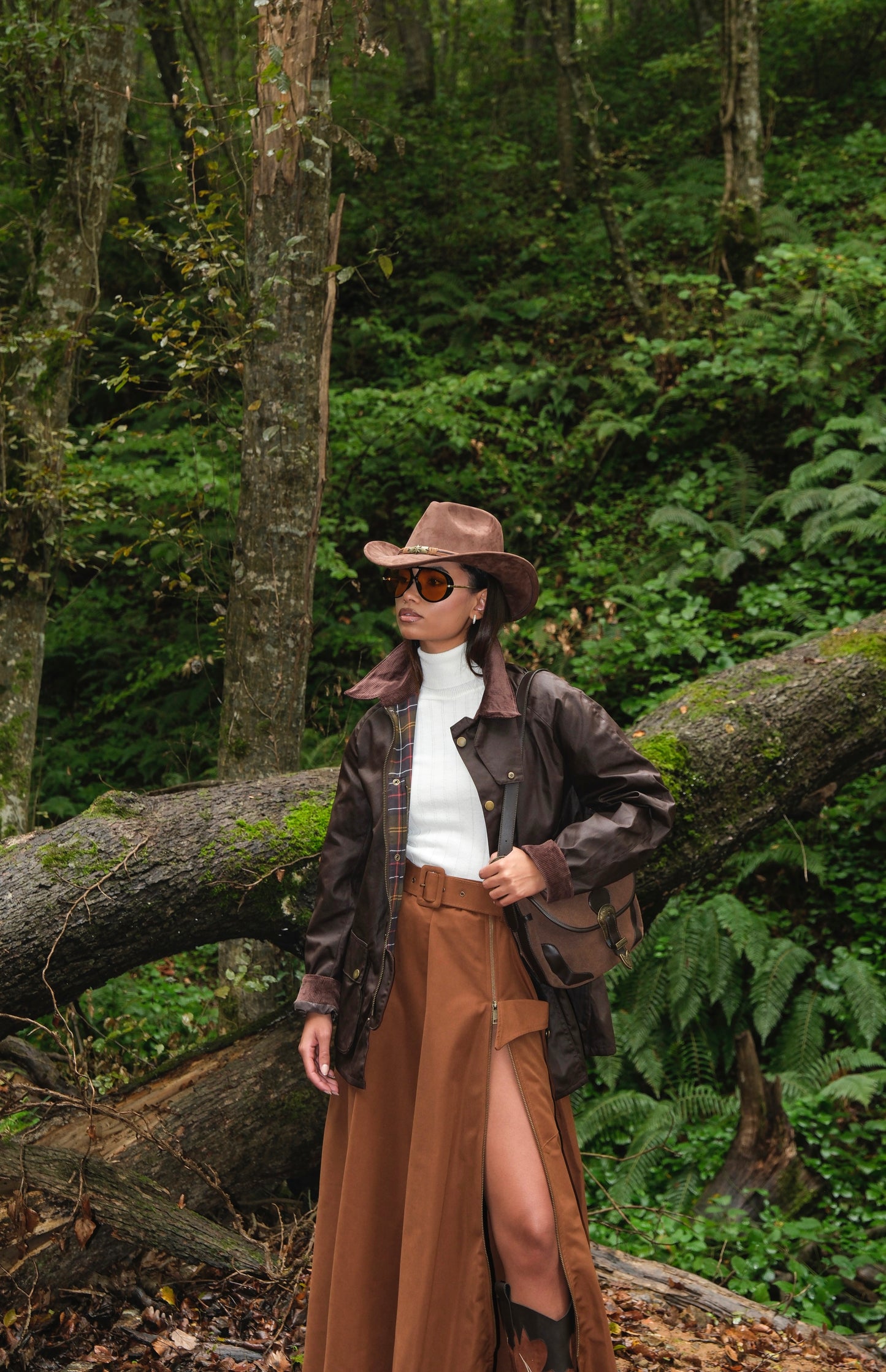 Kahverengi Mumlu Gabardin Ekose Astarlı Parka