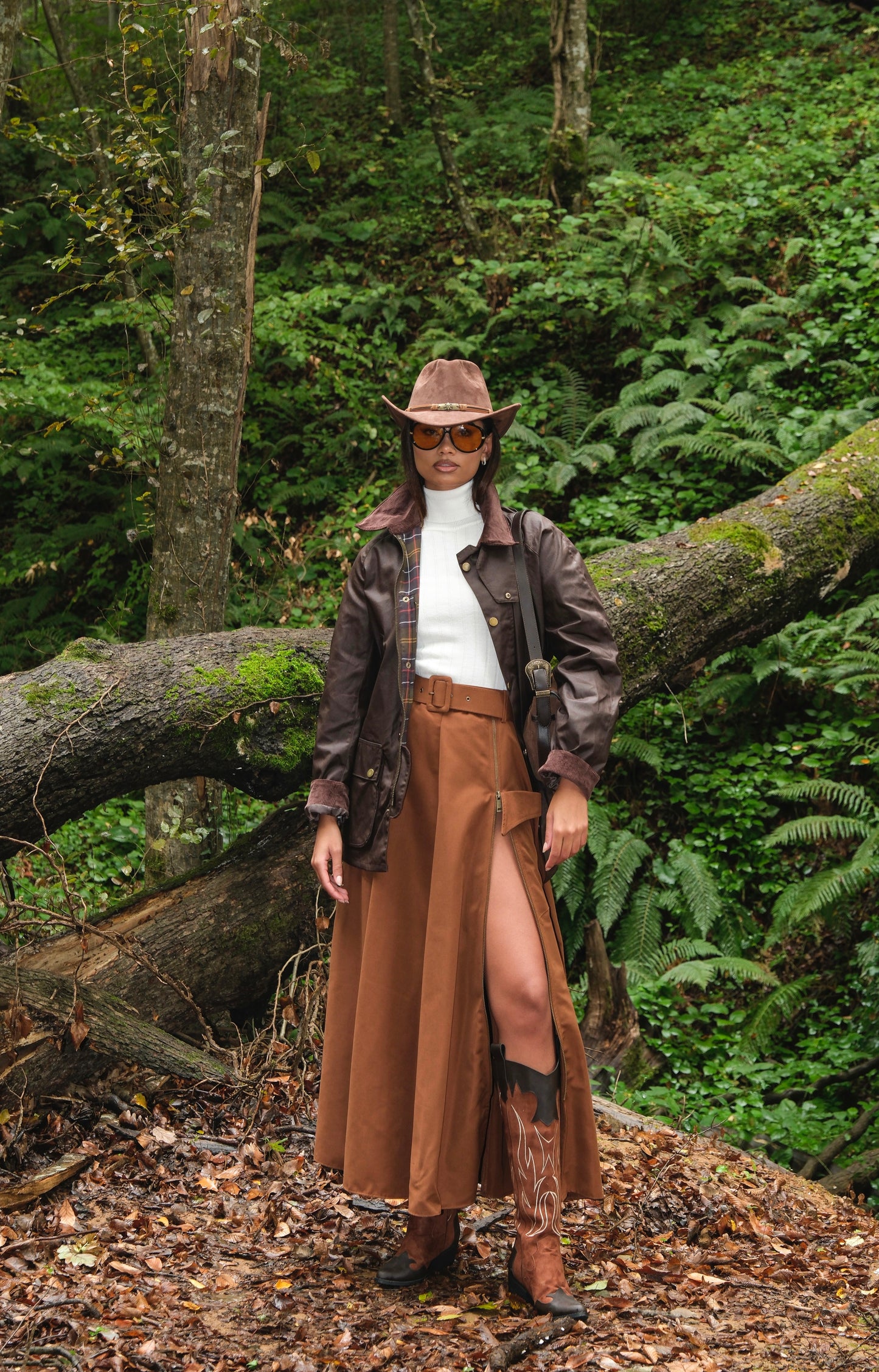 Kahverengi Mumlu Gabardin Ekose Astarlı Parka