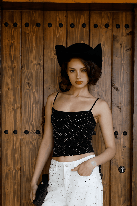 Askılı Taşlı Kare Yaka Bodysuit